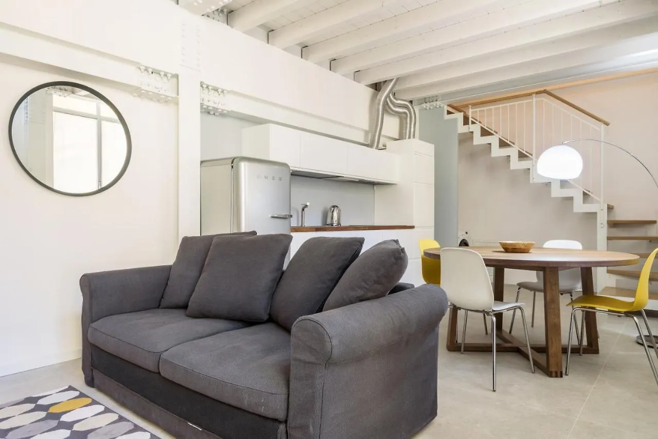 White Navigli Apartment Milan Italy