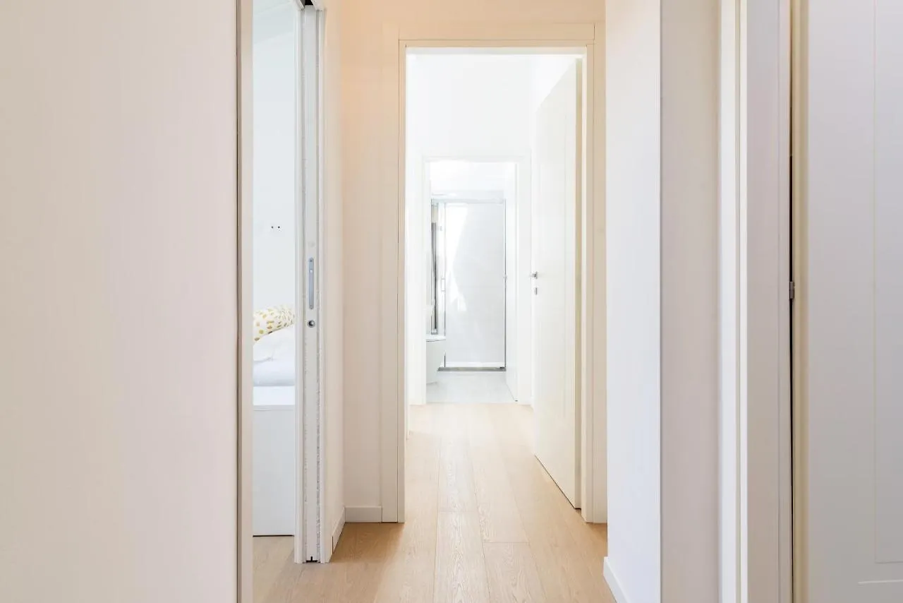 White Navigli Apartment Milan Italy