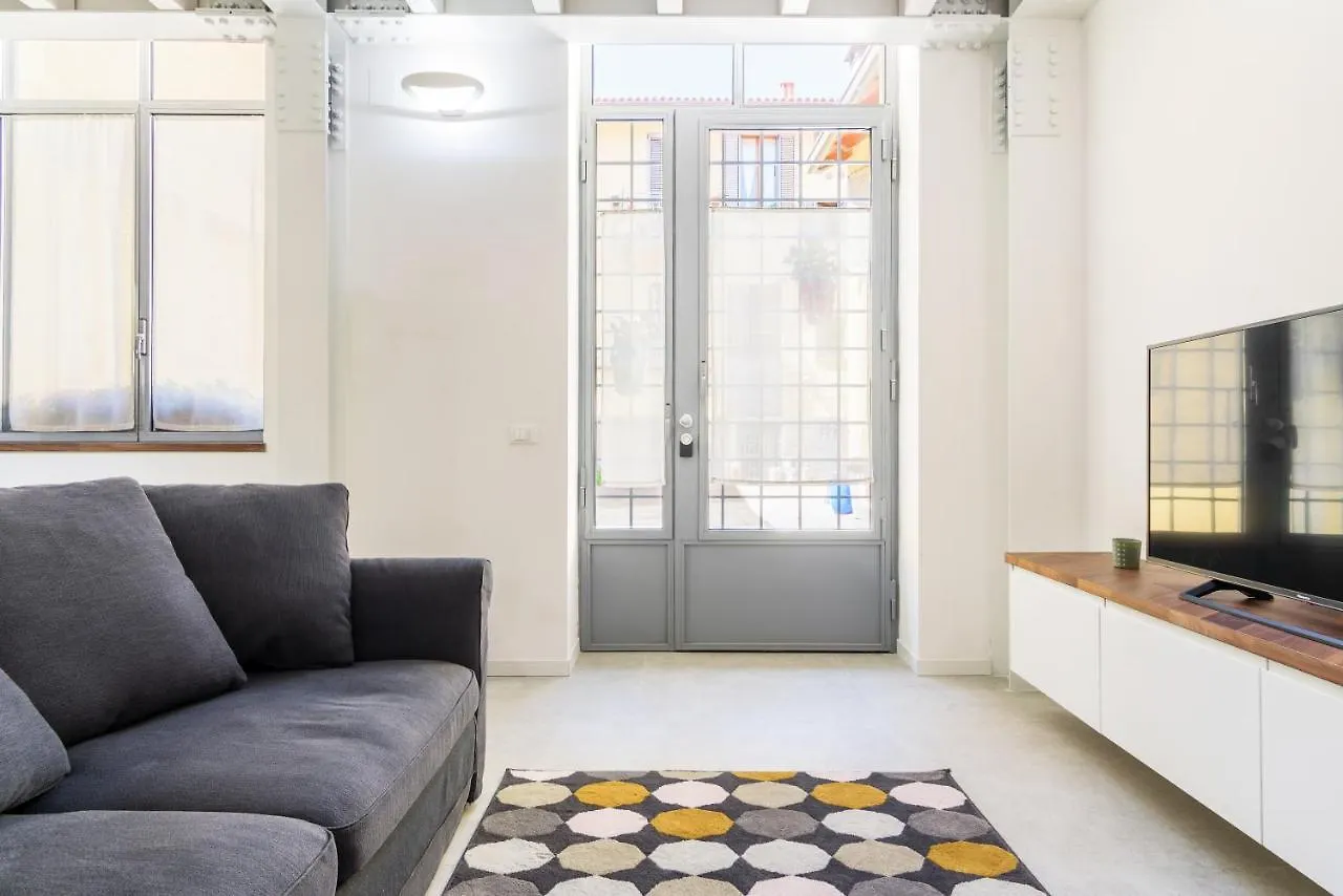 White Navigli Apartment Milan Italy